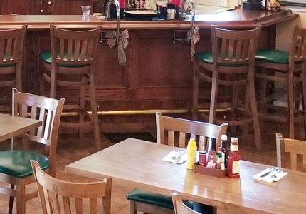 How to Choose the Right Wood Chair for Your Restaurant