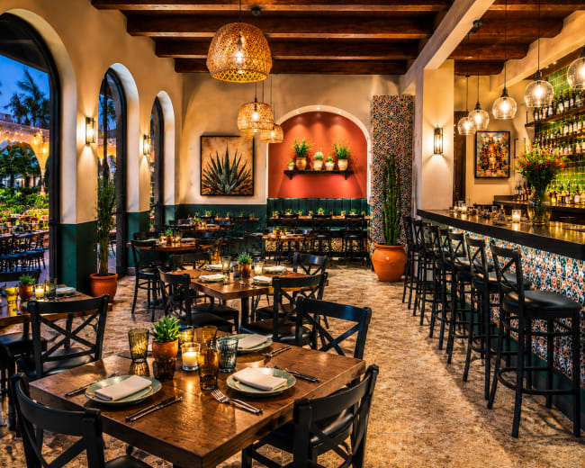 Mexican restaurant dinner lighting